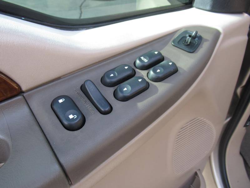 Ford F-350 SD Lariat Crew Cab Long Bed 4WD 2004