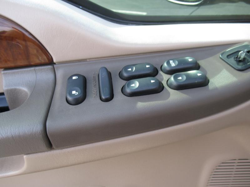 Ford F-350 SD Lariat Crew Cab Long Bed 4WD 2004