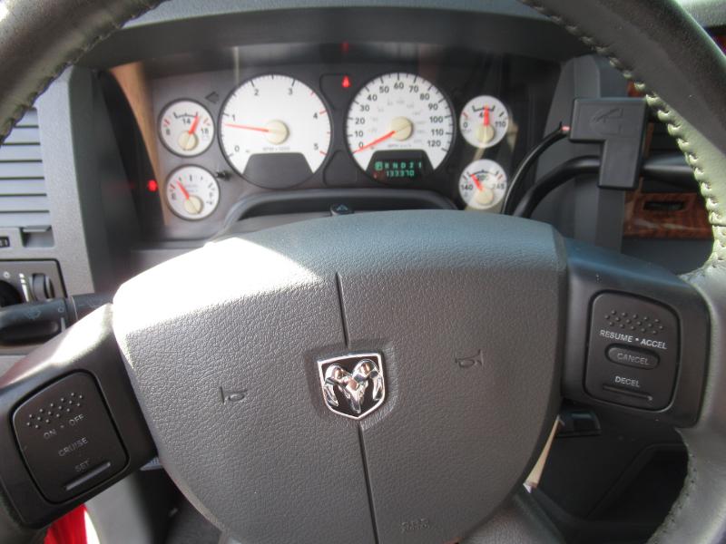 Dodge Ram 3500 SLT Quad Cab 4WD 2006