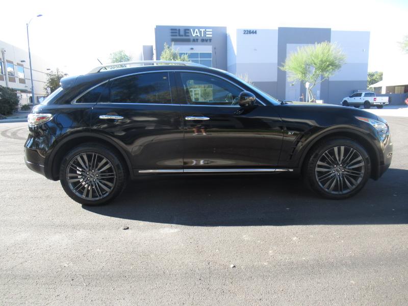 Infiniti QX70 Base 2017