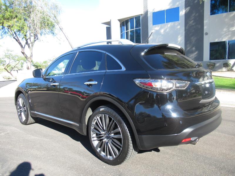Infiniti QX70 Base 2017