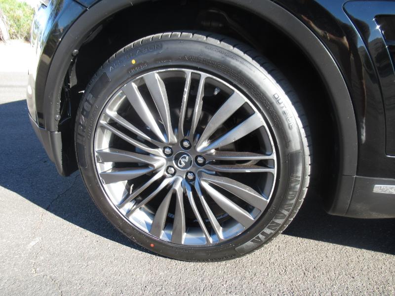 Infiniti QX70 Base 2017