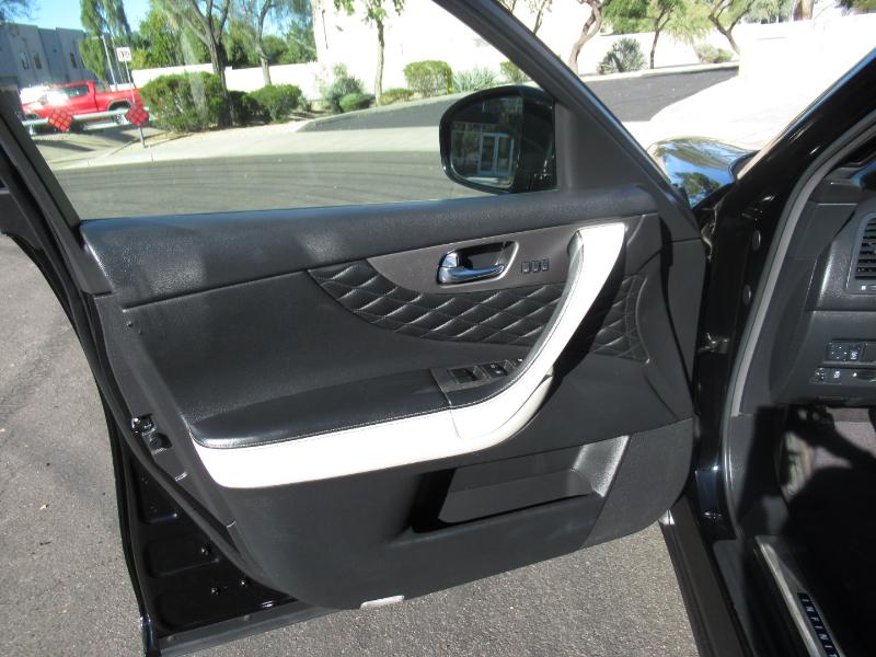 Infiniti QX70 Base 2017