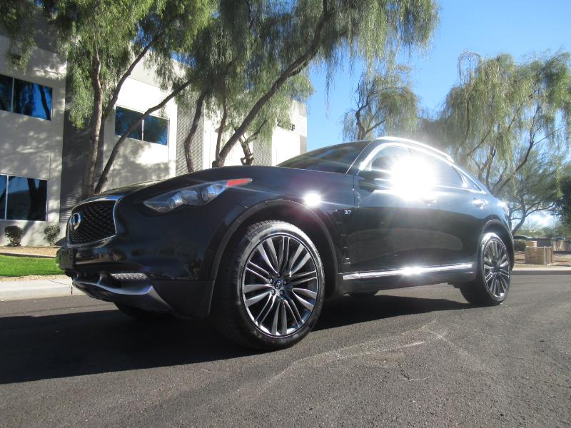 Infiniti QX70 Base 2017
