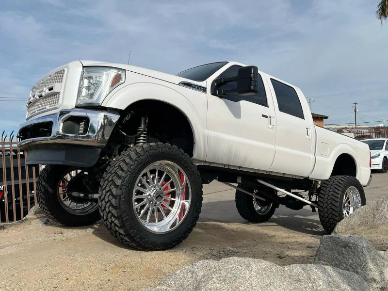 Ford F-250 SD Lariat Crew Cab 4WD 2011