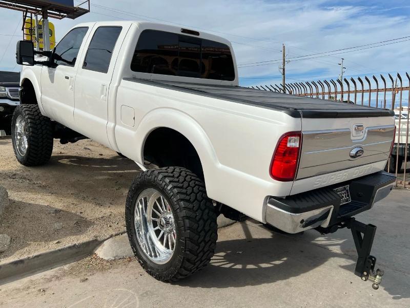 Ford F-250 SD Lariat Crew Cab 4WD 2011