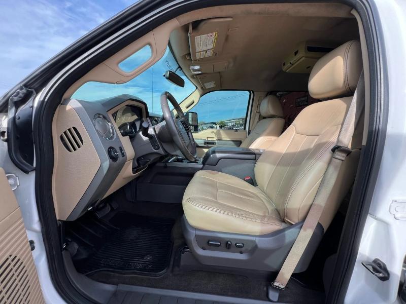 Ford F-250 SD Lariat Crew Cab 4WD 2011