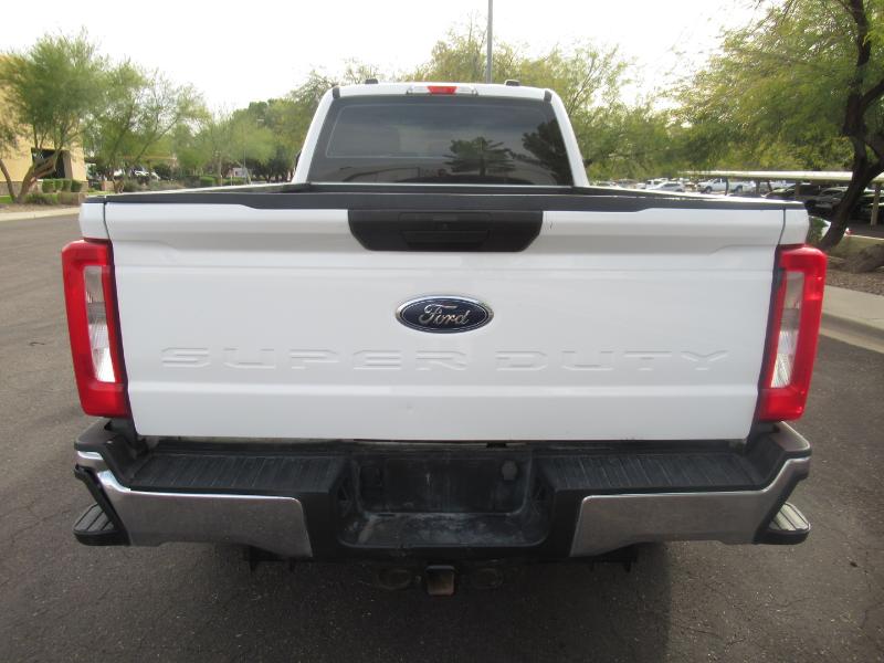 Ford F-250 SD XL Crew Cab Long Bed 4WD 2023