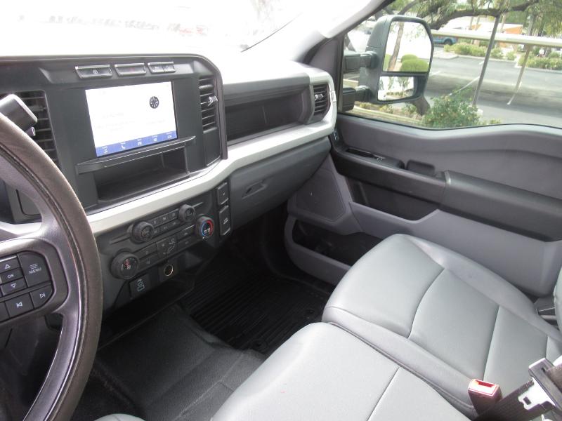 Ford F-250 SD XL Crew Cab Long Bed 4WD 2023