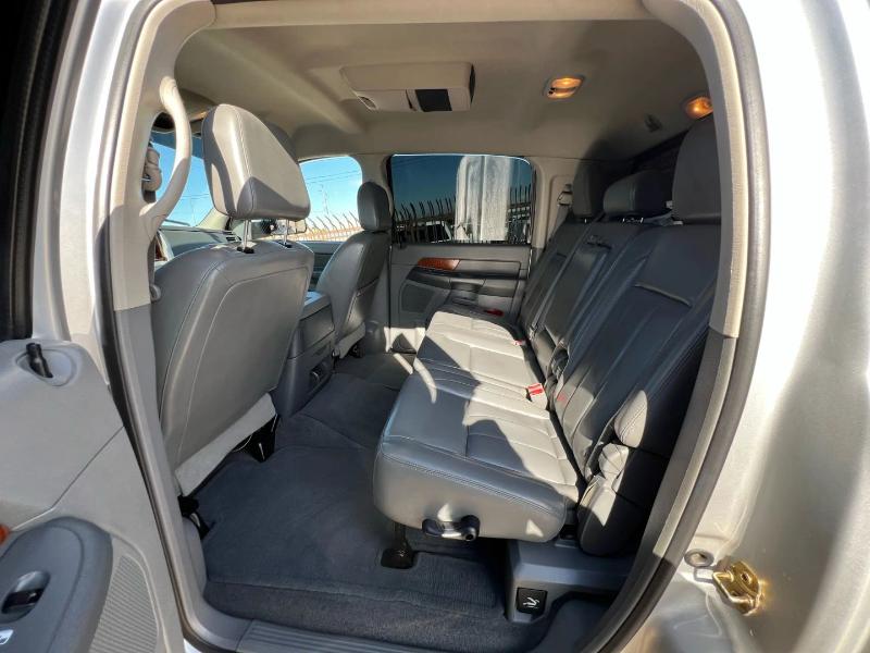 Dodge Ram 2500 Laramie Mega Cab 4WD 2006