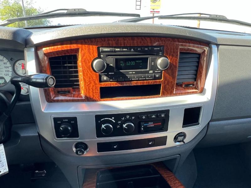 Dodge Ram 2500 Laramie Mega Cab 4WD 2006