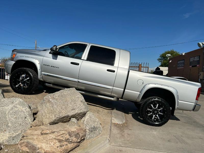 Dodge Ram 2500 Laramie Mega Cab 4WD 2006