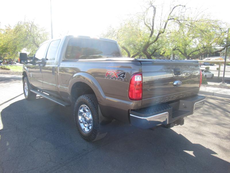 Ford F-250 SD XLT Crew Cab 4WD 2015