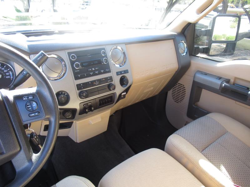 Ford F-250 SD XLT Crew Cab 4WD 2015