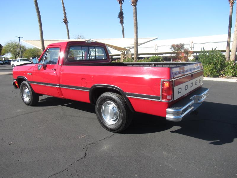 Dodge D250 Reg. Cab 8-ft. Bed 2WD 1992