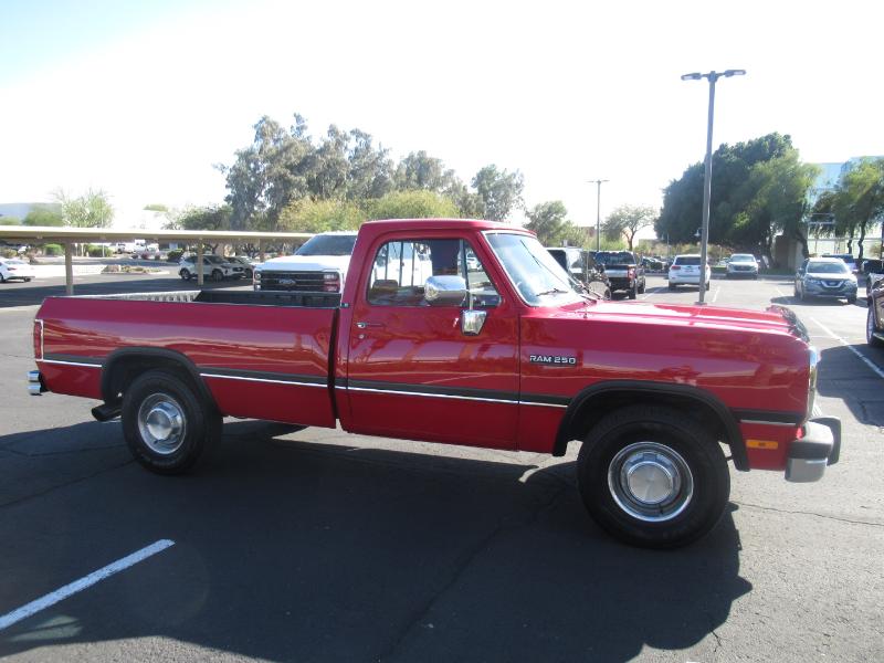 Dodge D250 Reg. Cab 8-ft. Bed 2WD 1992
