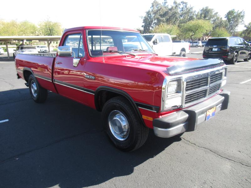 Dodge D250 Reg. Cab 8-ft. Bed 2WD 1992
