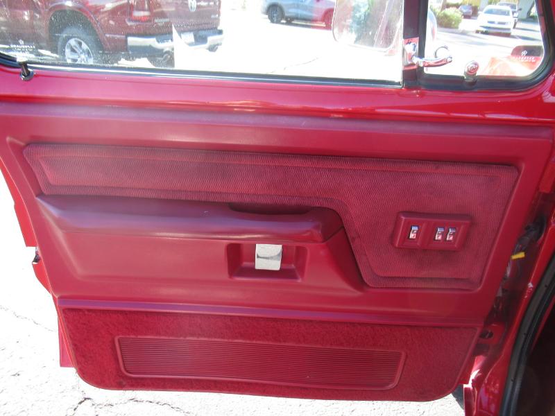 Dodge D250 Reg. Cab 8-ft. Bed 2WD 1992