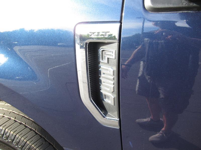 Ford F-250 SD XLT Crew Cab 4WD 2017