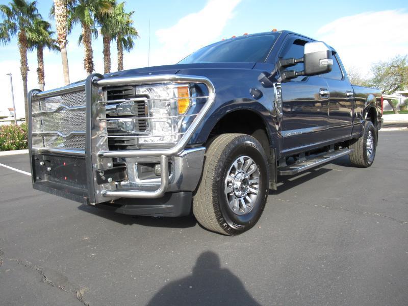 Ford F-250 SD XLT Crew Cab 4WD 2017