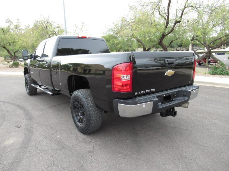 Chevrolet Silverado 2500HD LT Crew Cab 4WD 2011