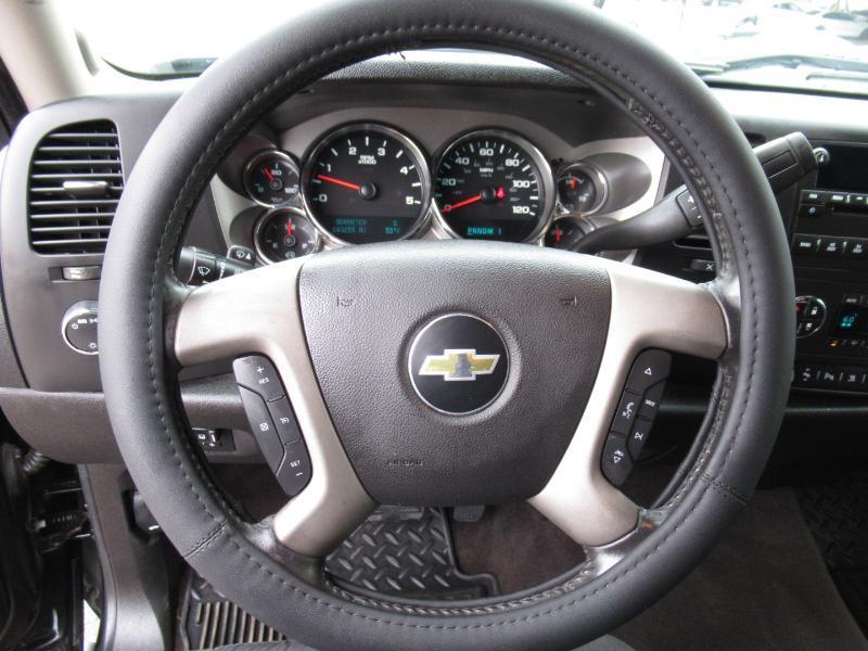 Chevrolet Silverado 2500HD LT Crew Cab 4WD 2011