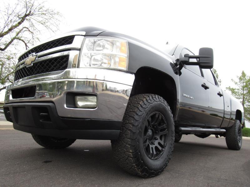 Chevrolet Silverado 2500HD LT Crew Cab 4WD 2011