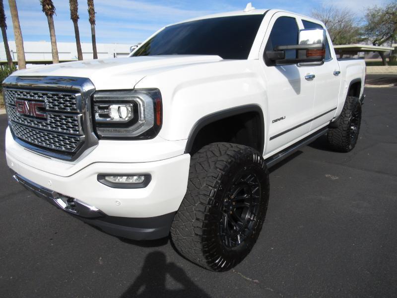 GMC Sierra 1500 Denali Crew Cab Short Box 4WD 2017