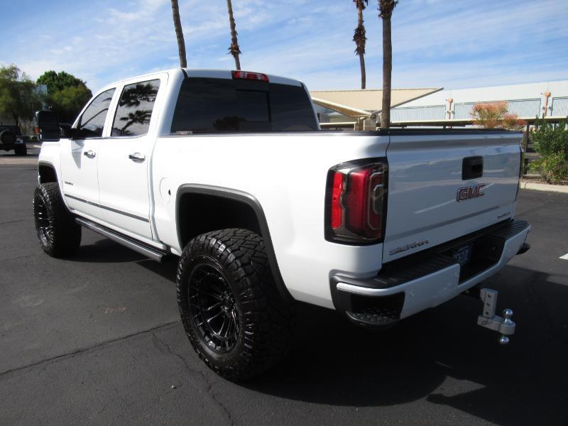GMC Sierra 1500 Denali Crew Cab Short Box 4WD 2017