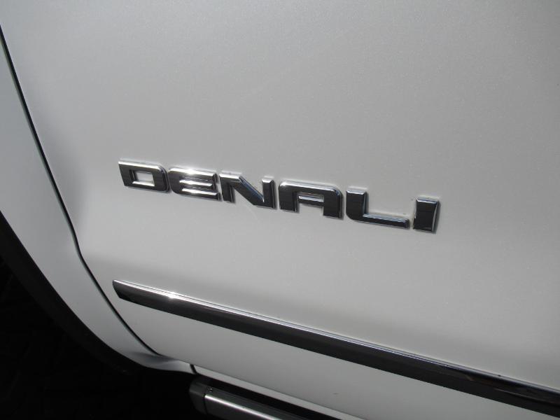 GMC Sierra 1500 Denali Crew Cab Short Box 4WD 2017