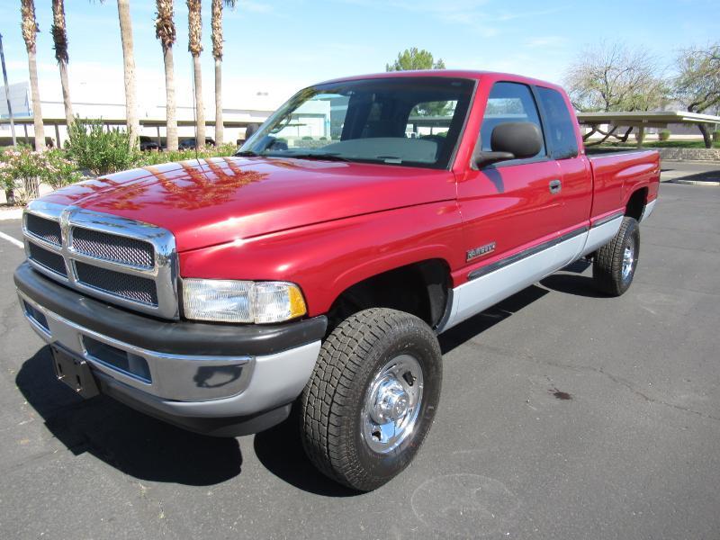 Dodge Ram 2500 Quad Cab 6.5-ft. Bed 4WD 1998
