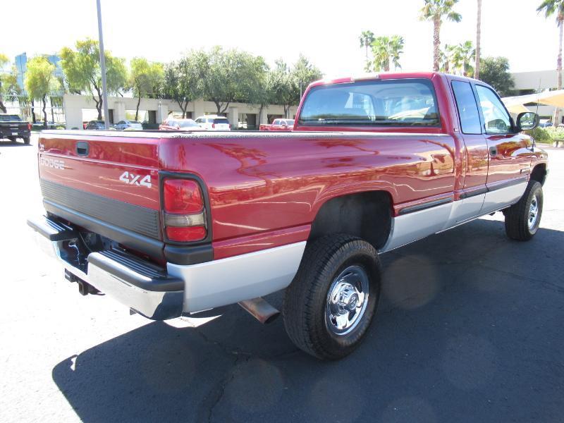 Dodge Ram 2500 Quad Cab 6.5-ft. Bed 4WD 1998