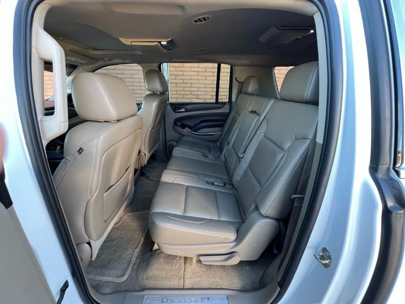 Chevrolet Suburban LT 1500 2WD 2015