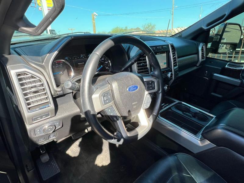 Ford F-250 SD Lariat Crew Cab 4WD 2017