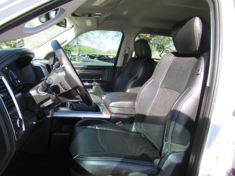 RAM 3500 Laramie Crew Cab LWB 4WD 2017