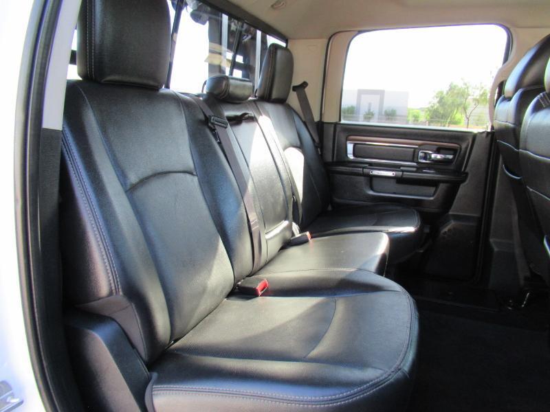 RAM 3500 Laramie Crew Cab LWB 4WD 2017