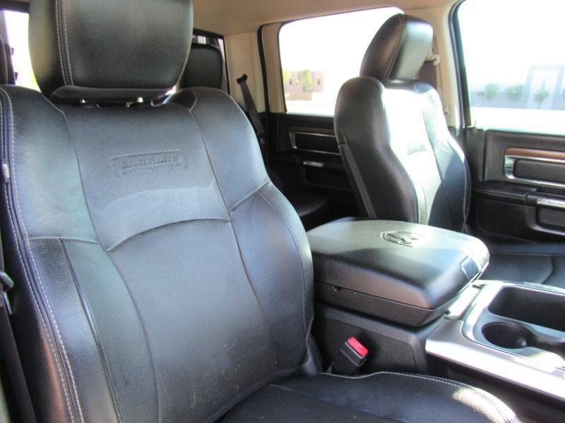 RAM 3500 Laramie Crew Cab LWB 4WD 2017