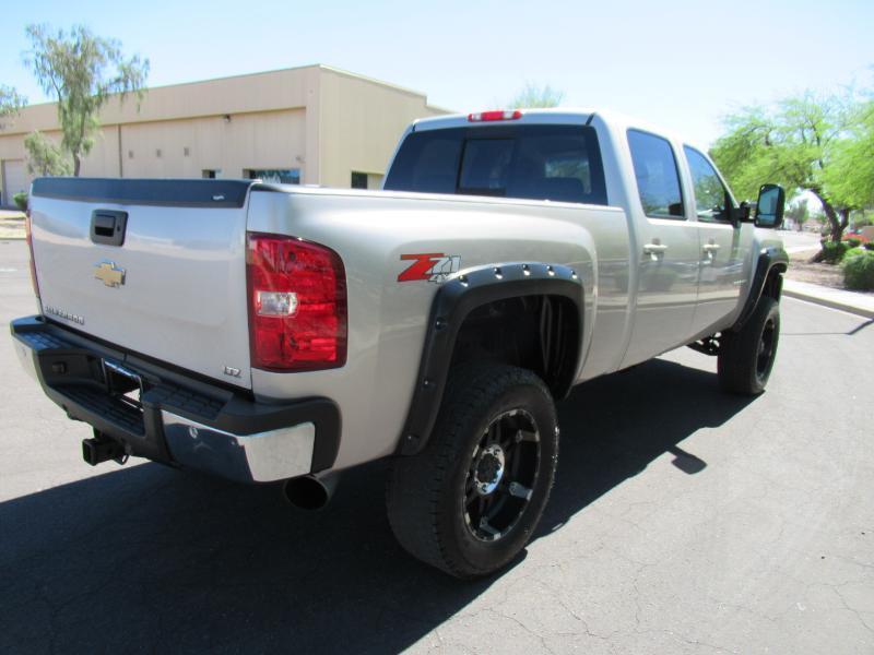Chevrolet Silverado 2500HD LTZ Crew Cab Std. Box 4WD 2008