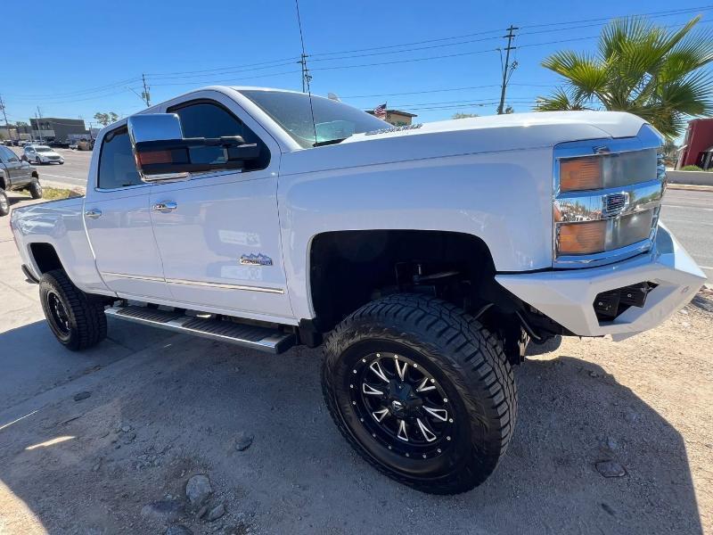 Chevrolet Silverado 2500HD LT Crew Cab 4WD 2015