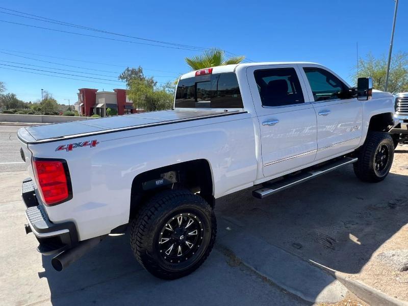 Chevrolet Silverado 2500HD LT Crew Cab 4WD 2015
