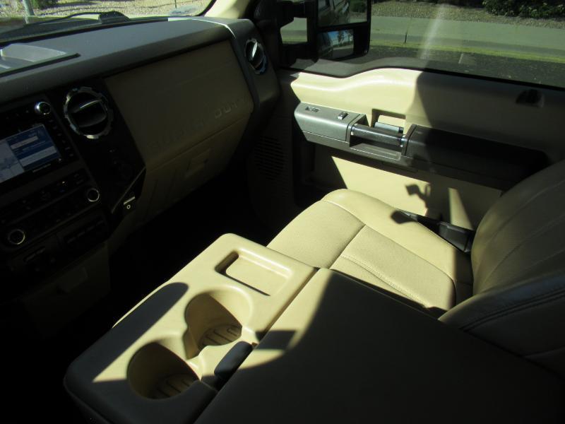 Ford F-250 SD Lariat Crew Cab Short Bed 4WD 2011