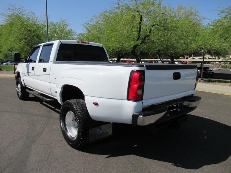 Chevrolet Silverado 3500 LS Crew Cab 4WD DRW 2005