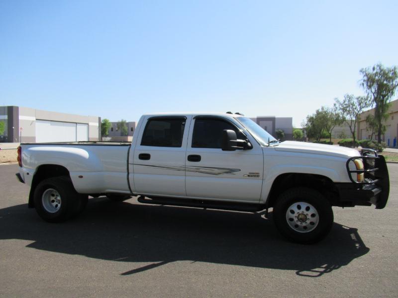 Chevrolet Silverado 3500 LS Crew Cab 4WD DRW 2005