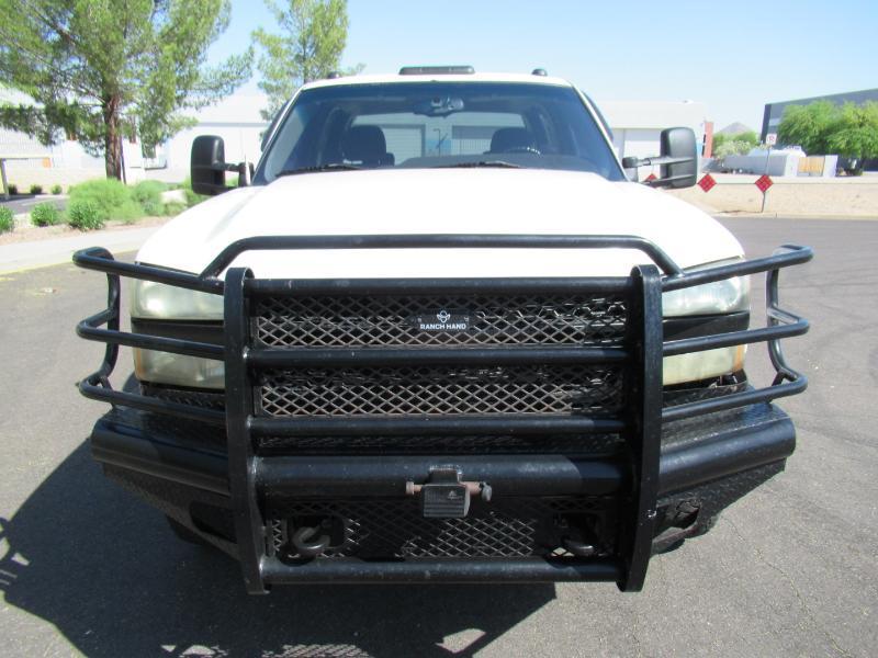 Chevrolet Silverado 3500 LS Crew Cab 4WD DRW 2005