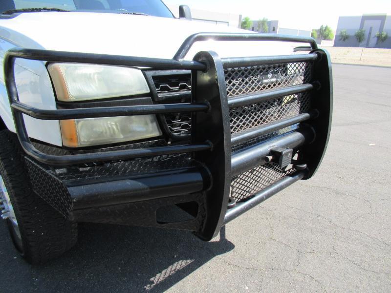 Chevrolet Silverado 3500 LS Crew Cab 4WD DRW 2005