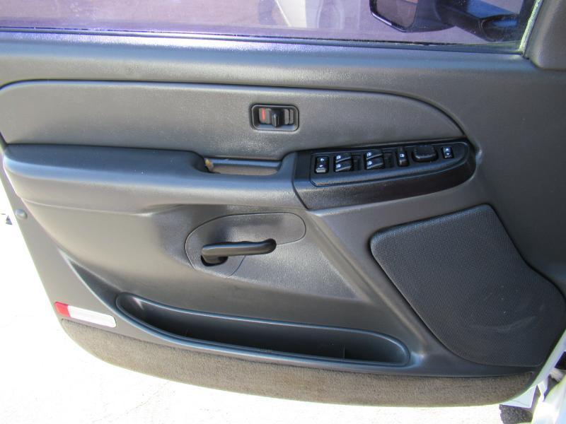 Chevrolet Silverado 3500 LS Crew Cab 4WD DRW 2005