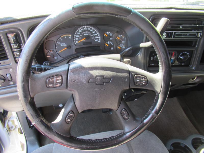 Chevrolet Silverado 3500 LS Crew Cab 4WD DRW 2005