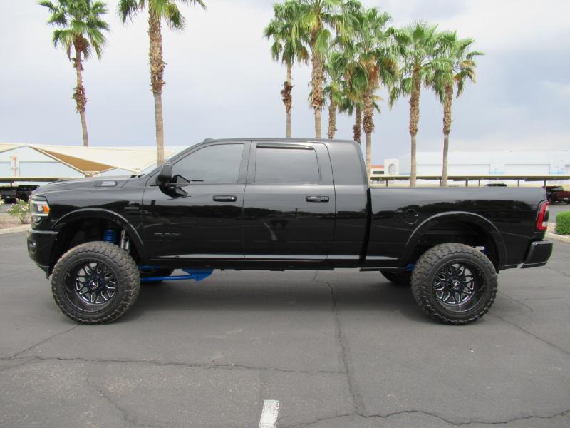 RAM 3500 Laramie Mega Cab 4WD 2020