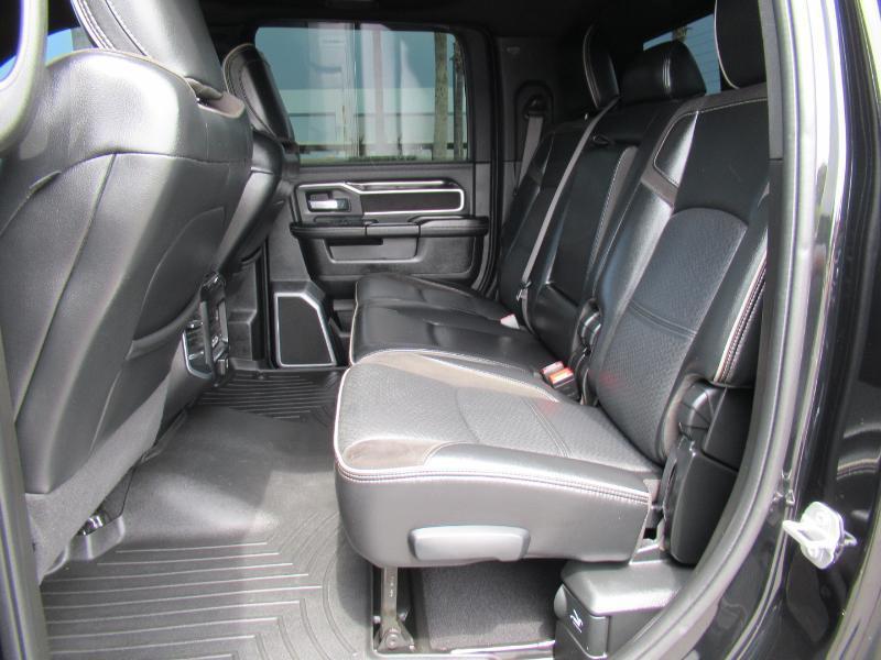 RAM 3500 Laramie Mega Cab 4WD 2020