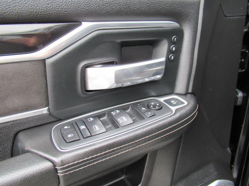 RAM 3500 Laramie Mega Cab 4WD 2020